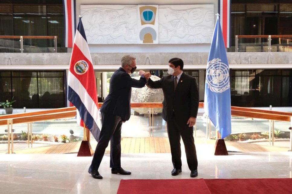 seguromedico-refugiados representante-presidente